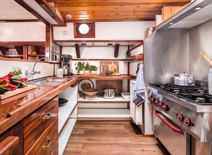 Weekend zeilen aan boord van de Eensgezindheid op het IJsselmeer vanuit Enkhuizen (Halfpension). Nog 2 bedden vrouw beschikbaar
