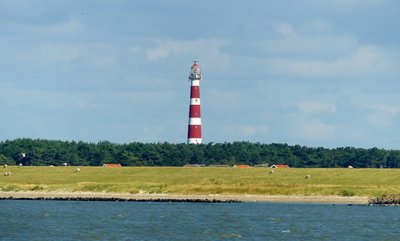 Boreas zeilend langs vuurtoren.jpeg