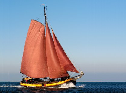 Weekend zeilen aan boord van de Vertrouwen op de Waddenzee vanuit Harlingen