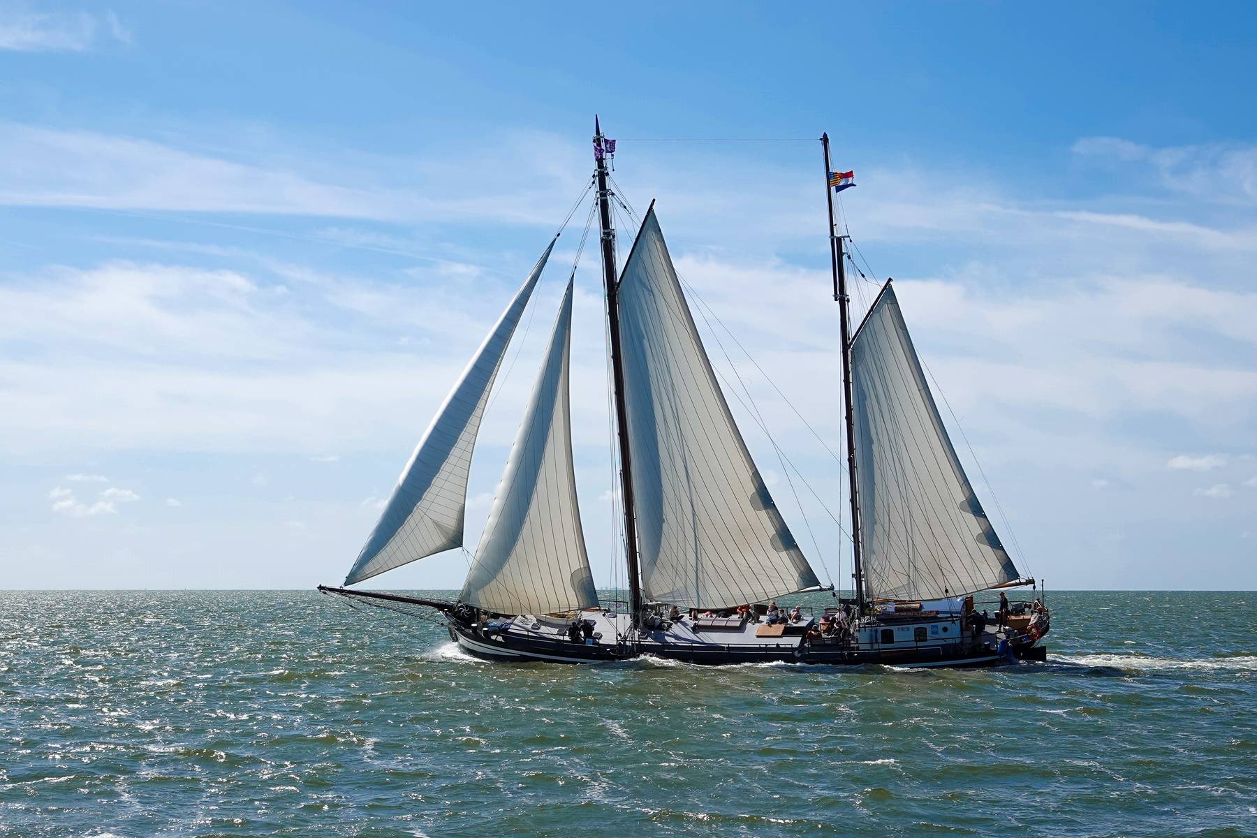Pfingstwochenende 2025 segeln mit der Mon Desir aus Enkhuizen auf dem IJsselmeer und/oder im Weltnaturerbe Wattenmeer  