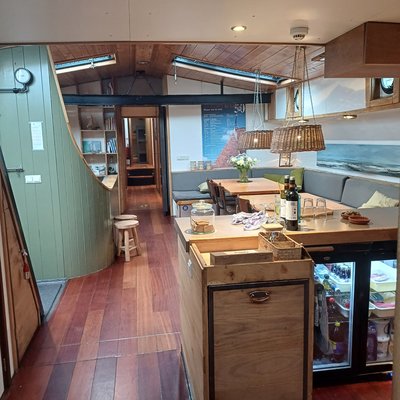 grote jager salon.JPG