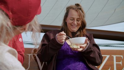 Lauwerszee soep eten.jpg